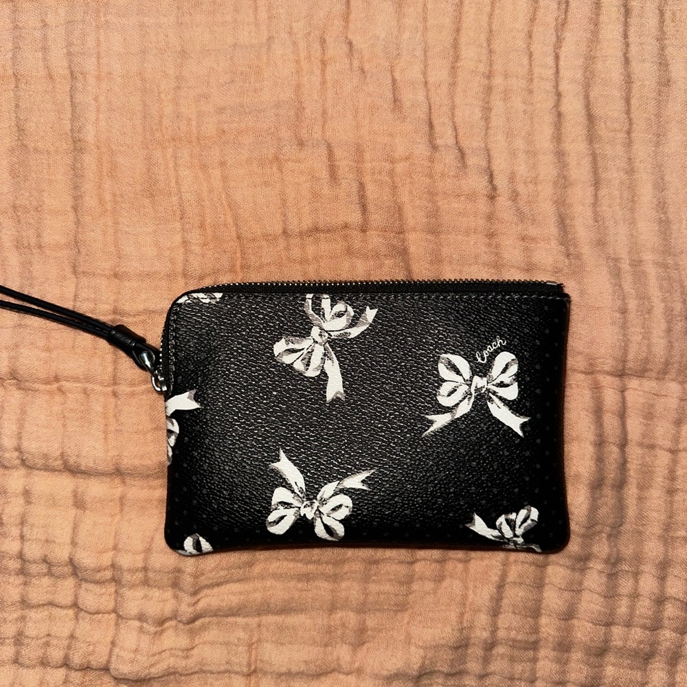 Coach Zip wristlet with bow print - Picture 5 of 12